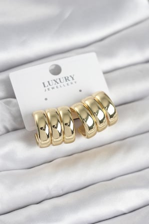 Pirinç Gold Renk Üçlü Görünüm Kadın Küpe 5886