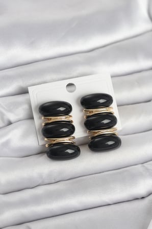 Siyah Vintage Model Gold Renk Kadın Küpe 5886