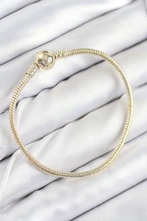 Pirinç Charm Topcuk Model Gold Renk Kadın Bileklik 5886