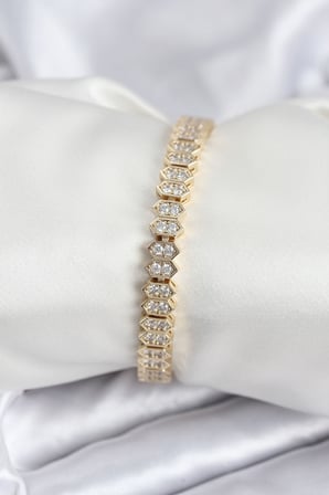 Pirinç VIP Seri Gold Renk Zirkon Taşlı Kadın Bileklik 5886