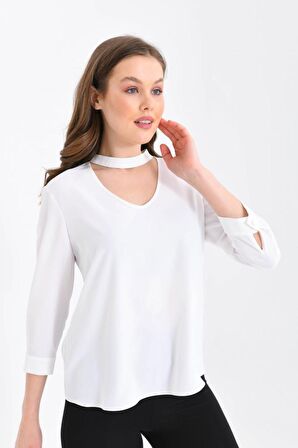V Yaka Boyun Detaylı Beyaz Kadın Bluz