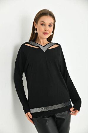 Kayık Yaka Taşlı ve Sırt Detaylı Siyah Bluz