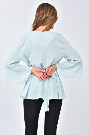 Modkofoni Uzun Yarasa Kol V Yaka Çiçek Aksesuarlı Mint Kadın Bluz