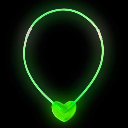 Karanlıkta Yanan Glow Kalp Şekilli Kolye - 6 Adet