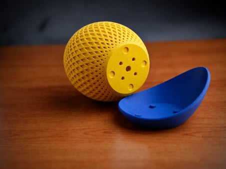 3D Baskı Küre Saksı - Kafes Dokulu İki Parçalı Dekoratif Saksı - Sarı-Mavi