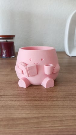 3D Baskı Kitap Okuyan Saksı - Kupa Tutan Sevimli Saksı-Pembe