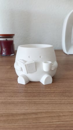 3D Baskı Kitap Okuyan Saksı - Kupa Tutan Sevimli Saksı-Beyaz