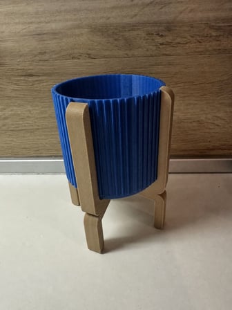 3D Baskı Ayaklı Çizgili Saksı - Bej Standlı Dekoratif Saksı - Mavi