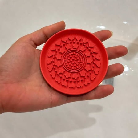3D Baskı Makyaj Fırçası Temizleme Pedi - Desenli Aparat-Kırmızı