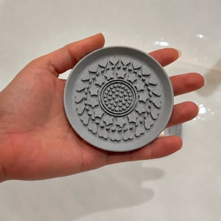 3D Baskı Makyaj Fırçası Temizleme Pedi - Desenli Aparat-Gri