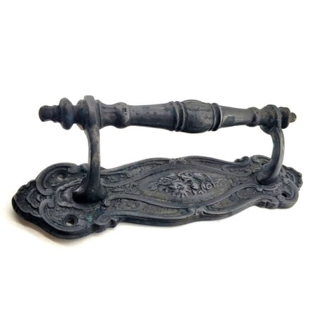 Antika Tarz Dekoratif Pirinç Çiçekli Yan Çekme Kapı Kolu - 240x62 Mm, Oksit