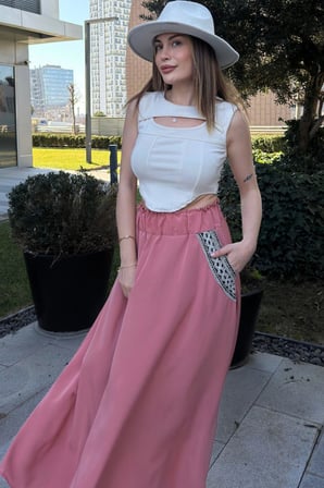 Kadın Pembe Beli Lastikli, Cepleri Hasır İşlemeli, Rahat Kesim, Uzun Kiloş Etek