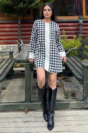 Siyah Kare Desenli Şanel Kumaş, Geniş Manşet Detaylı, Salaş Midi Elbise