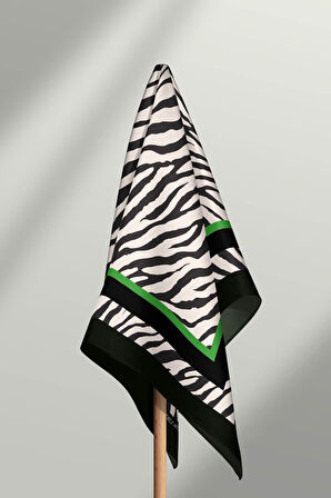 Kadın Siyah Beyaz Zebra Desenli 50x50 Bandana HYL DG01282-22