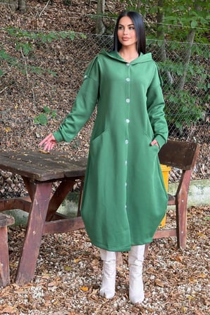 Zümrüt Yeşil Kapüşonlu, Uzun Kol, Düğme Detaylı, Eteği Oval, Cepli, Uzun Oversize Salaş Elbise