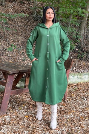 Zümrüt Yeşil Kapüşonlu, Uzun Kol, Düğme Detaylı, Eteği Oval, Cepli, Uzun Oversize Salaş Elbise