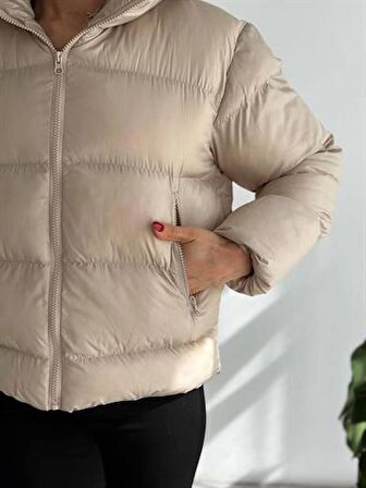 Kapüşonlu Arkası Çavuş Desen Kadın Şişme Mont