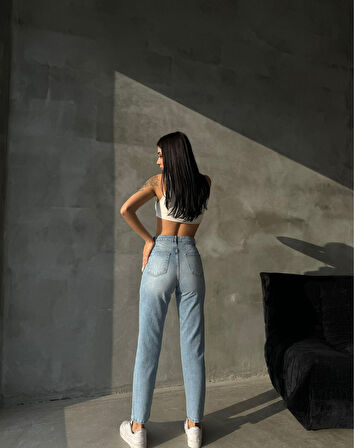 Yüksek Bel Lazer Yırtık Detay Kadın Mom Jean Pantolon