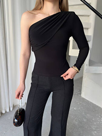 Vatkalı Tek Omuz Kadın Bluz