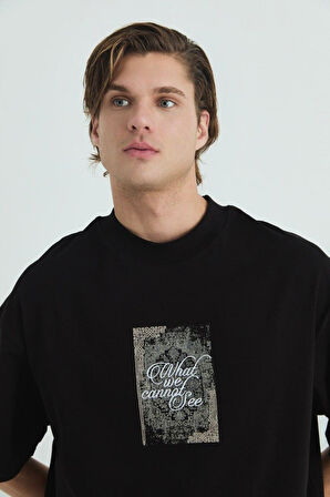 0 Yaka What We Cannot See Baskı Erkek Oversize T-Shirt