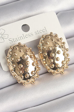 Pirinç Gold Renk İşleme Detaylı Oval Bombe Plaka Model Kadın Küpe - TJ-BKP10235