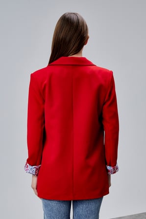 Kırmızı Kruvaze Yaka Kolu Katlama Detaylı Regular Vatkalı Blazer Ceket