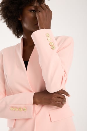 Pembe Salaş Kesim Düğme Detaylı Dokuma Blazer Ceket