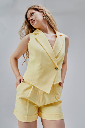 Sarı Regular Fit Rahat Kesim Şort