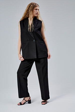 Siyah Salaş Kesim Dökümlü Pantolon