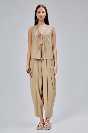 Vizon V Yaka Fiyonk Detaylı Yelek-Pantolon Takım