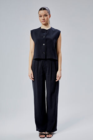 Kadın Siyah Rahat Kesim Dokuma Pantolon