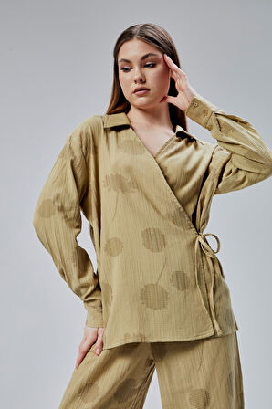 Haki Regular Bağlama Detaylı Gömlek