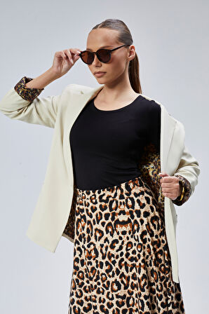 Kadın Kruvaze Yaka Kolu Katlama Detaylı Regular Vatkalı Blazer Ceket