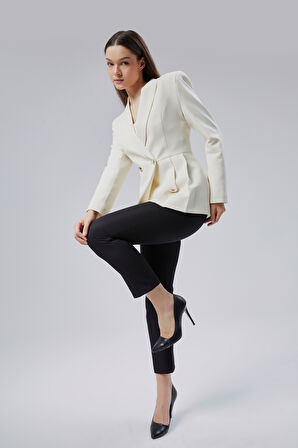 Ekru Regular Fit Pile Detaylı Blazer Ceket