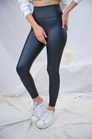 Kadın Siyah Mat Deri Tayt