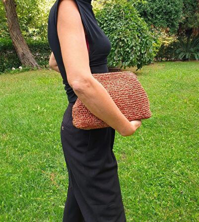BORDO BEJ RENKLERDE KIRÇILLI CLUTCH ÇANTA