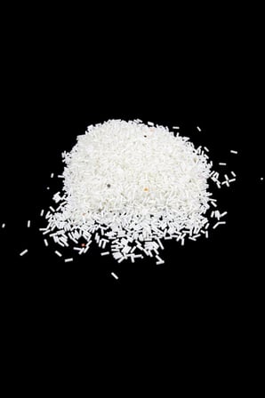 6x2 mm Kırık Beyaz Boru Boncuk 100 Gr