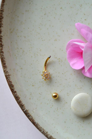 Minimal Çiçekli Çelik Göbek Piercingi