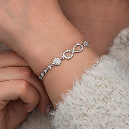 Gümüş Zirkon Taşlı Sonsuzluk Kadın Bileklik