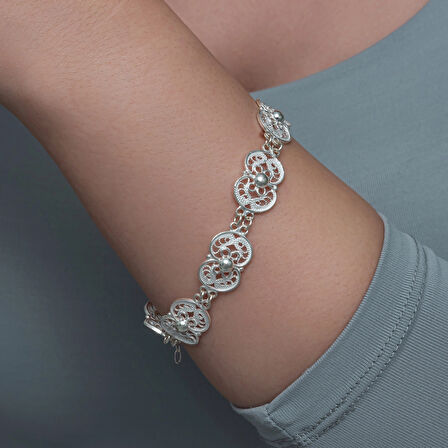 Gümüş Çiçek Motifli Telkari Kadın Bileklik