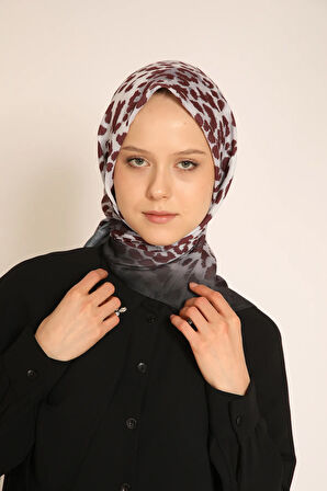 Bordo Leopar Desenli Eşarp Cesur ve Tarz: Leopar Deseniyle Modern Şıklık
