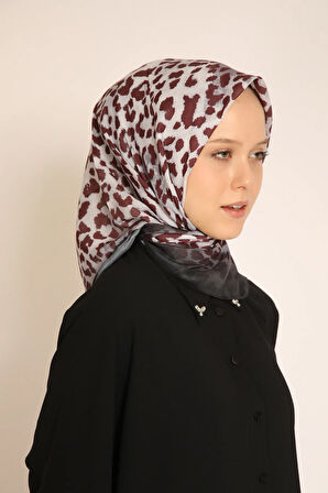 Bordo Leopar Desenli Eşarp Cesur ve Tarz: Leopar Deseniyle Modern Şıklık