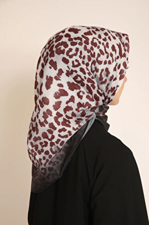 Bordo Leopar Desenli Eşarp Cesur ve Tarz: Leopar Deseniyle Modern Şıklık