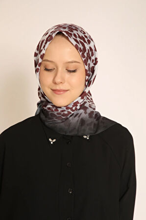 Bordo Leopar Desenli Eşarp Cesur ve Tarz: Leopar Deseniyle Modern Şıklık