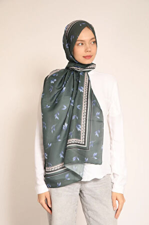 Desenli Yaprak MotifliLacivert Soft Kumaş Şal – Modern ve Şık Dokunuş