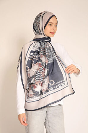 Lacivert-Bej Barok ve Zincir Desenli Şal – Zarif ve Modern Kombinler İçin