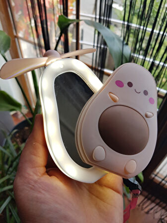 Sevimli Avokado Tasarımlı Led Işıklı USB Kablolu Mini Fan I Masa Üstü Ve Boyun Kullanımı Vantilatör