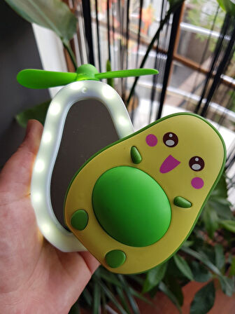 Sevimli Avokado Tasarımlı Led Işıklı USB Kablolu Mini Fan I Masa Üstü Ve Boyun İpli Vantilatör