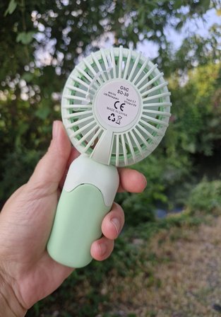 Mini Fan USB Şarjlı Mini El Fanı Taşınabilir Vantilatör 3 Kademeli Sessiz Fan Telefon Tutucu Yeşil r