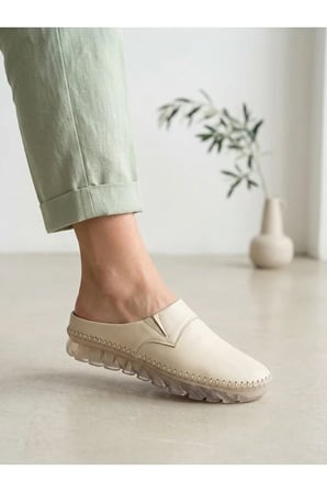 Kadın Bej Hakiki Deri Ortopedik Taban Önü Kapalı Sabot Terlik Günlük Comfort